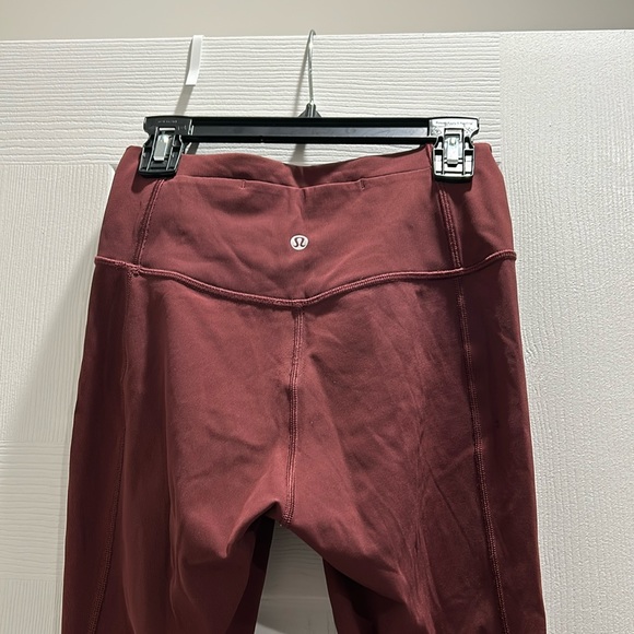 Maroon lululemon leggings ruched detailing at ankle - Picture 1 of 3